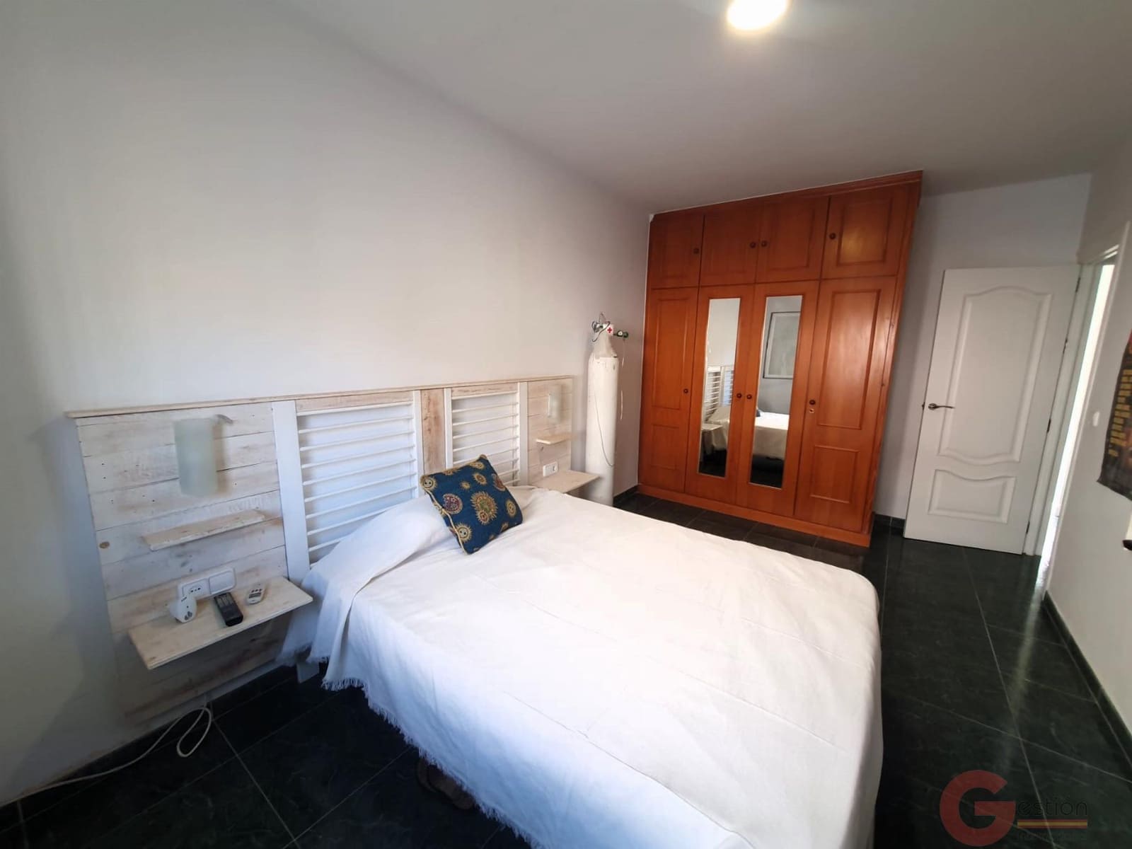 4 soverom Villa til salgs i Velez de Benaudalla med garasje - € 200 000 (Ref: 9321666)