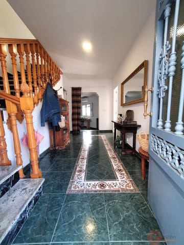 4 soveværelse Villa til salg i Vélez de Benaudalla med garage - € 200.000 (Ref: 9321666)