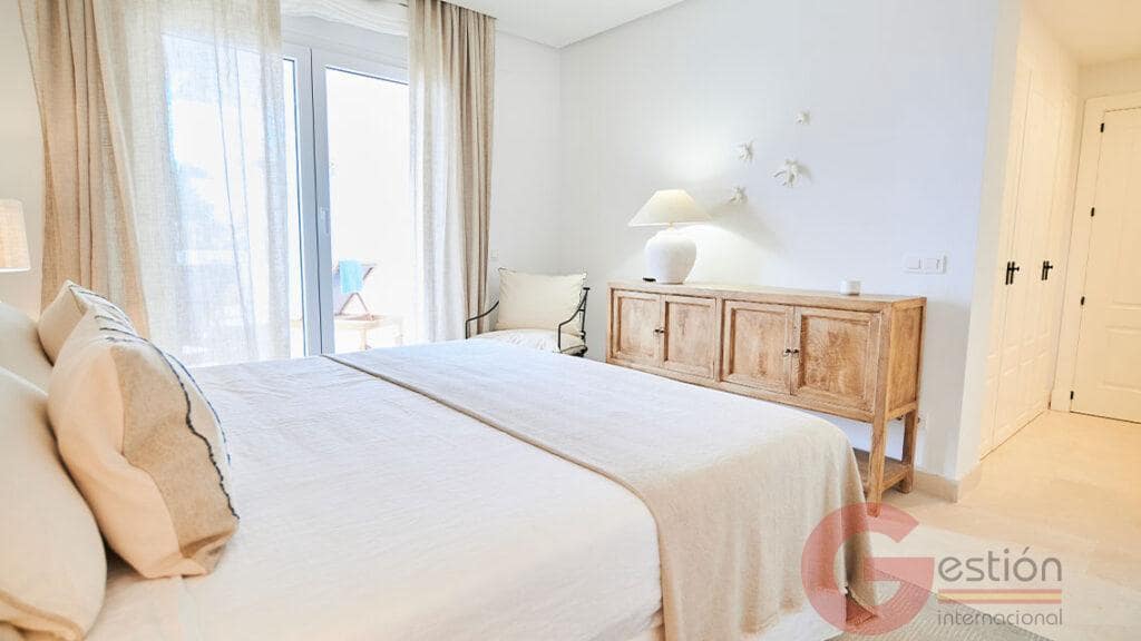 2 soveværelse Penthouse til salg i Nueva Andalucia med swimmingpool garage - € 680.000 (Ref: 9332832)