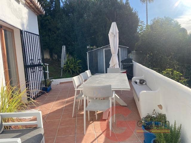 3 camera da letto Villa in vendita in La Herradura con piscina garage - 536.000 € (Rif: 9378489)