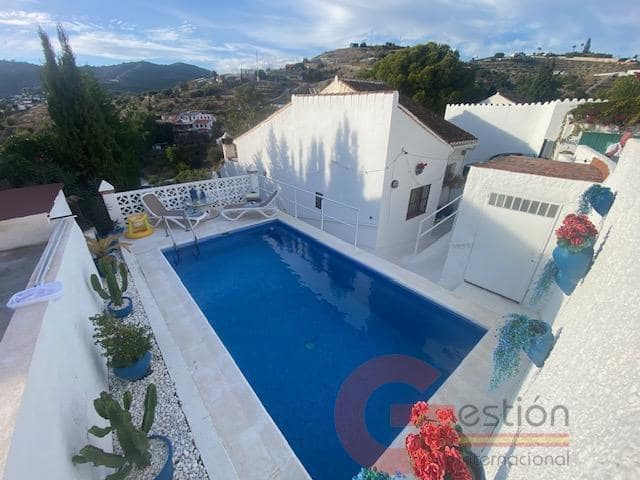 3 camera da letto Villa in vendita in La Herradura con piscina garage - 536.000 € (Rif: 9378489)
