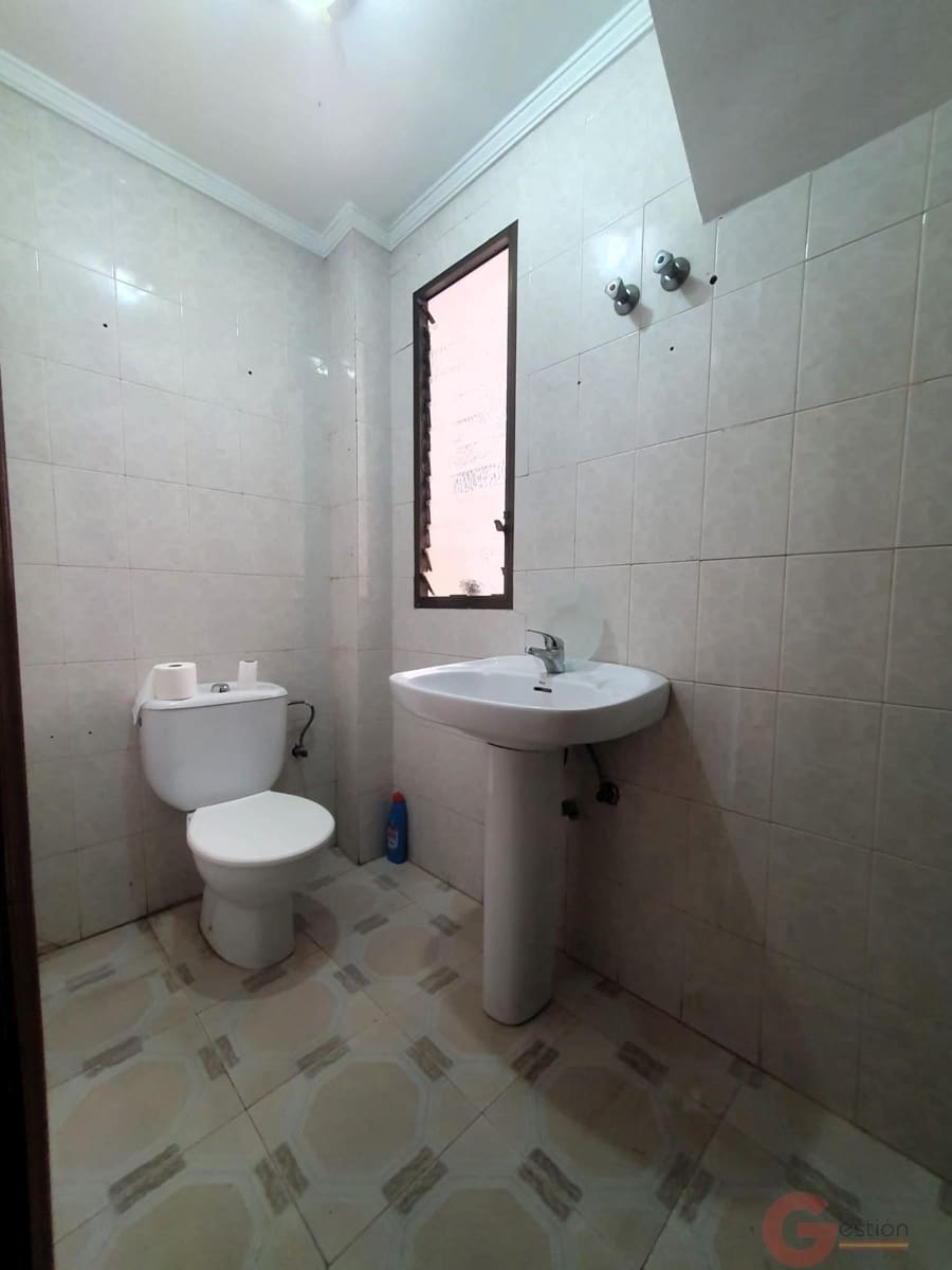 3 soveværelse Villa til salg i Motril med garage - € 200.000 (Ref: 9419237)