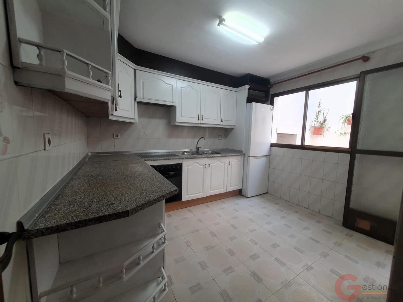 3 soveværelse Villa til salg i Motril med garage - € 200.000 (Ref: 9419237)