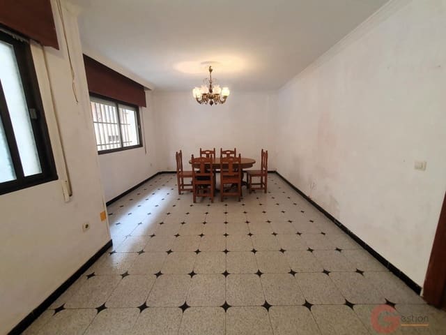 3 quarto Moradia para venda em Motril com garagem - 200 000 € (Ref: 9419237)