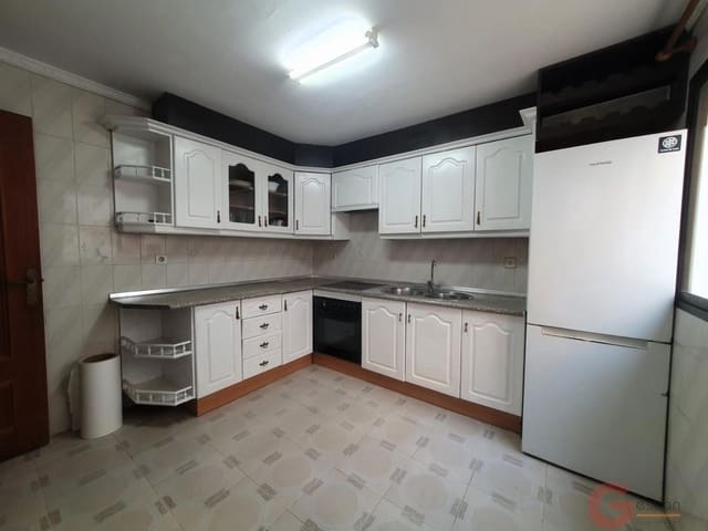 3 quarto Moradia para venda em Motril com garagem - 200 000 € (Ref: 9419237)