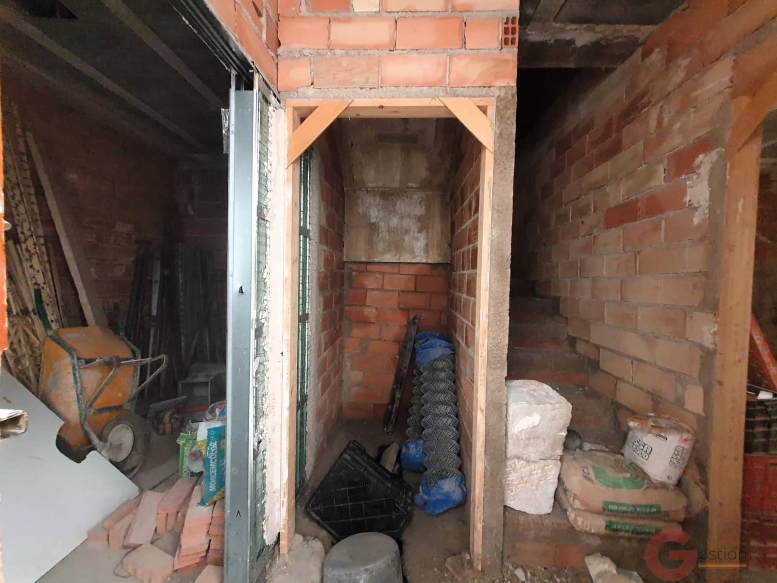 2 makuuhuone Huvila myytävänä paikassa Velez de Benaudalla - 41 000 € (Ref: 9439843)