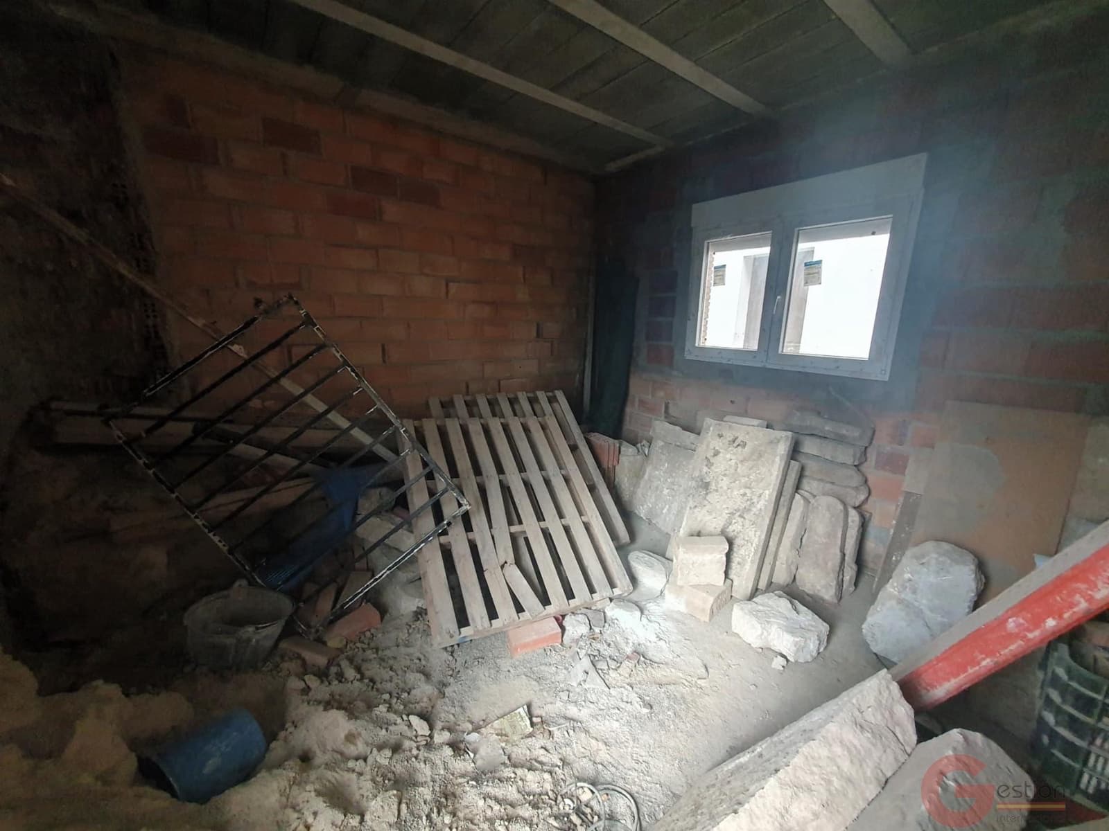 2 makuuhuone Huvila myytävänä paikassa Velez de Benaudalla - 41 000 € (Ref: 9439843)