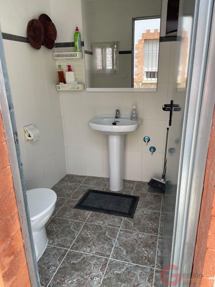 3 bedroom Villa for sale in Iznajar with pool garage - € 285,000 (Ref: 9448483)