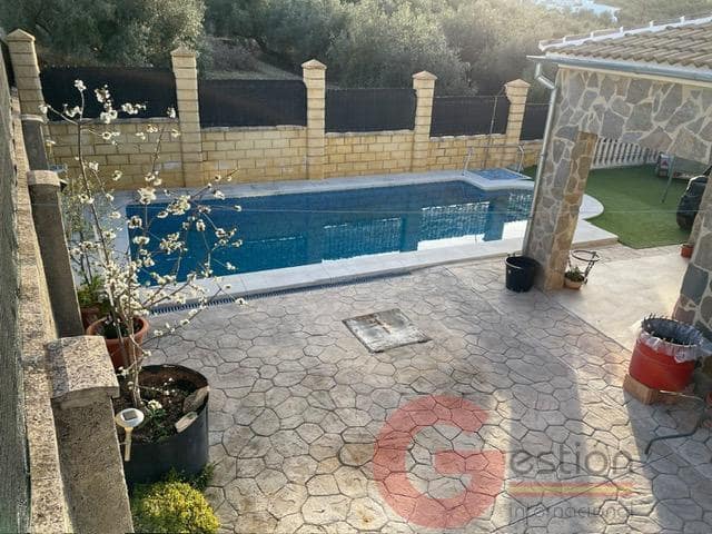 3 bedroom Villa for sale in Iznájar with pool garage - € 299,000 (Ref: 9448483)