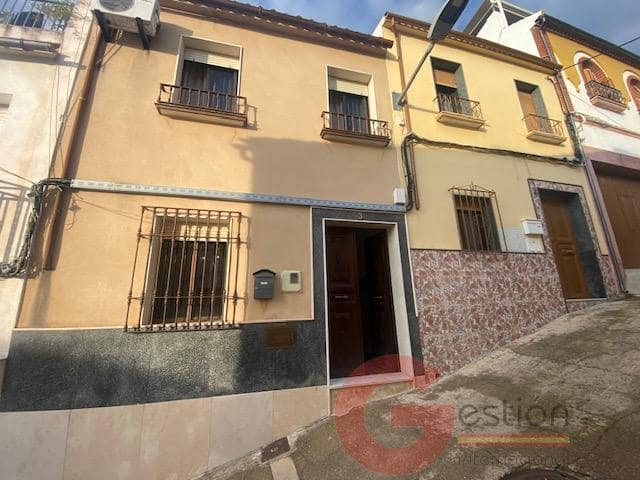 4 bedroom Villa for sale in Rute - € 140,000 (Ref: 9448484)