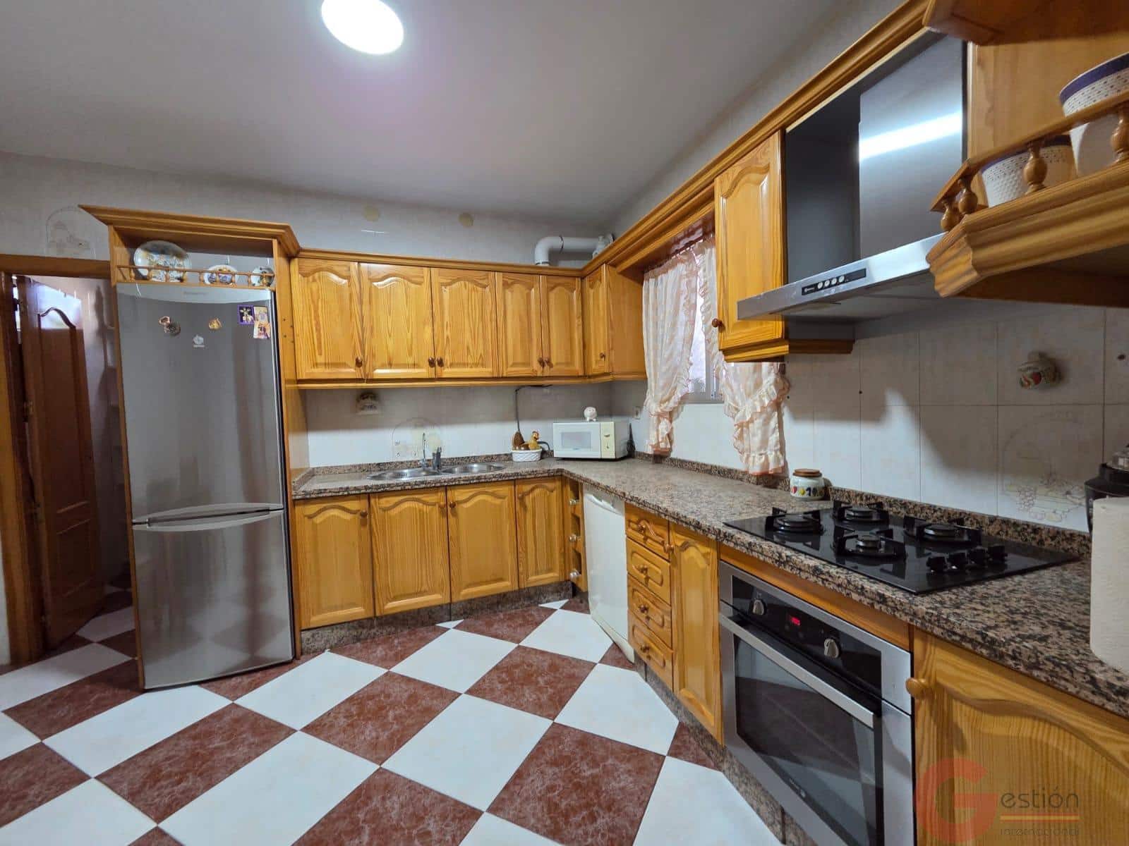 4 bedroom Villa for sale in Rute - € 140,000 (Ref: 9448484)