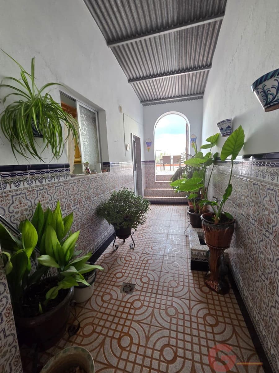 4 bedroom Villa for sale in Rute - € 140,000 (Ref: 9448484)