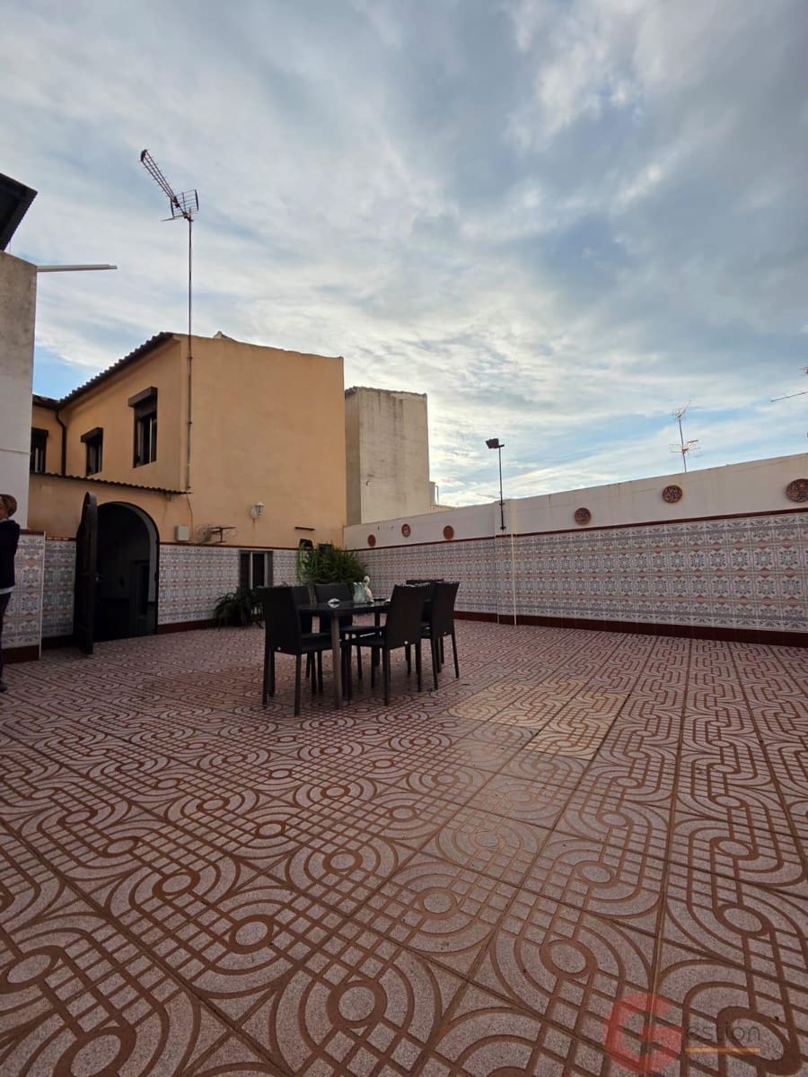 4 bedroom Villa for sale in Rute - € 140,000 (Ref: 9448484)