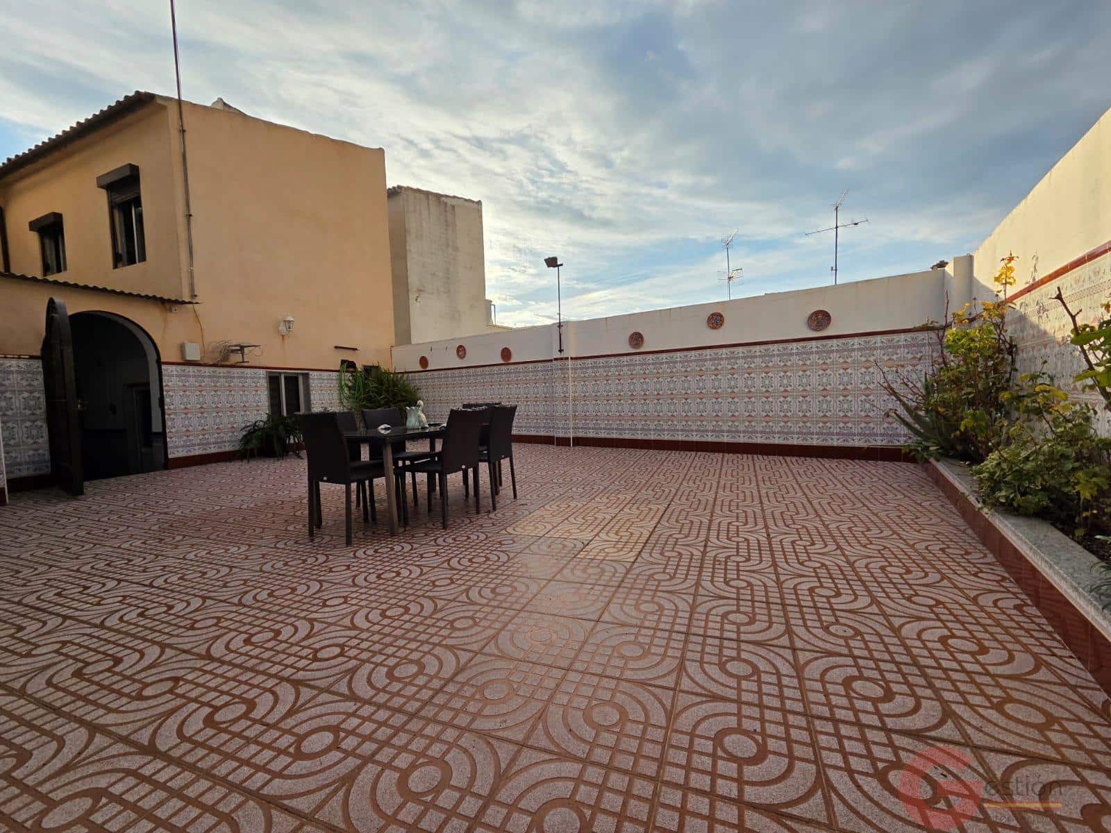 4 bedroom Villa for sale in Rute - € 140,000 (Ref: 9448484)