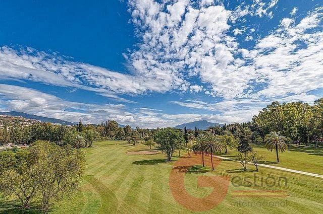 3 soverom Villa til salgs i Estepona med svømmebasseng garasje - € 590 000 (Ref: 9448878)