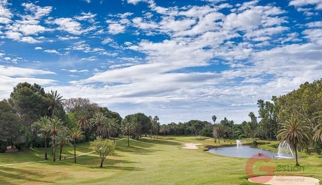 3 soverom Villa til salgs i Centro, Estepona med svømmebasseng garasje - € 590 000 (Ref: 9448878)