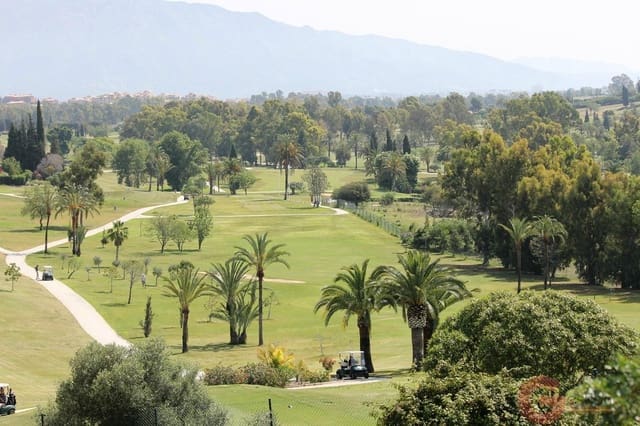 3 soverom Villa til salgs i Centro, Estepona med svømmebasseng garasje - € 590 000 (Ref: 9448878)