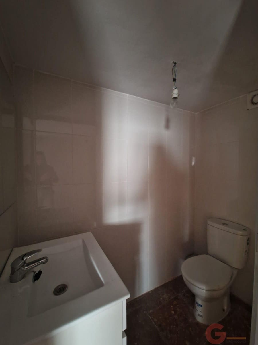 3 bedroom Commercial for sale in Salobrena - € 175,000 (Ref: 9454892)