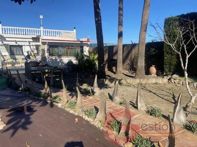 3 bedroom Villa for sale in Almayate, Vélez-Málaga with garage - € 565,000 (Ref: 9503531)