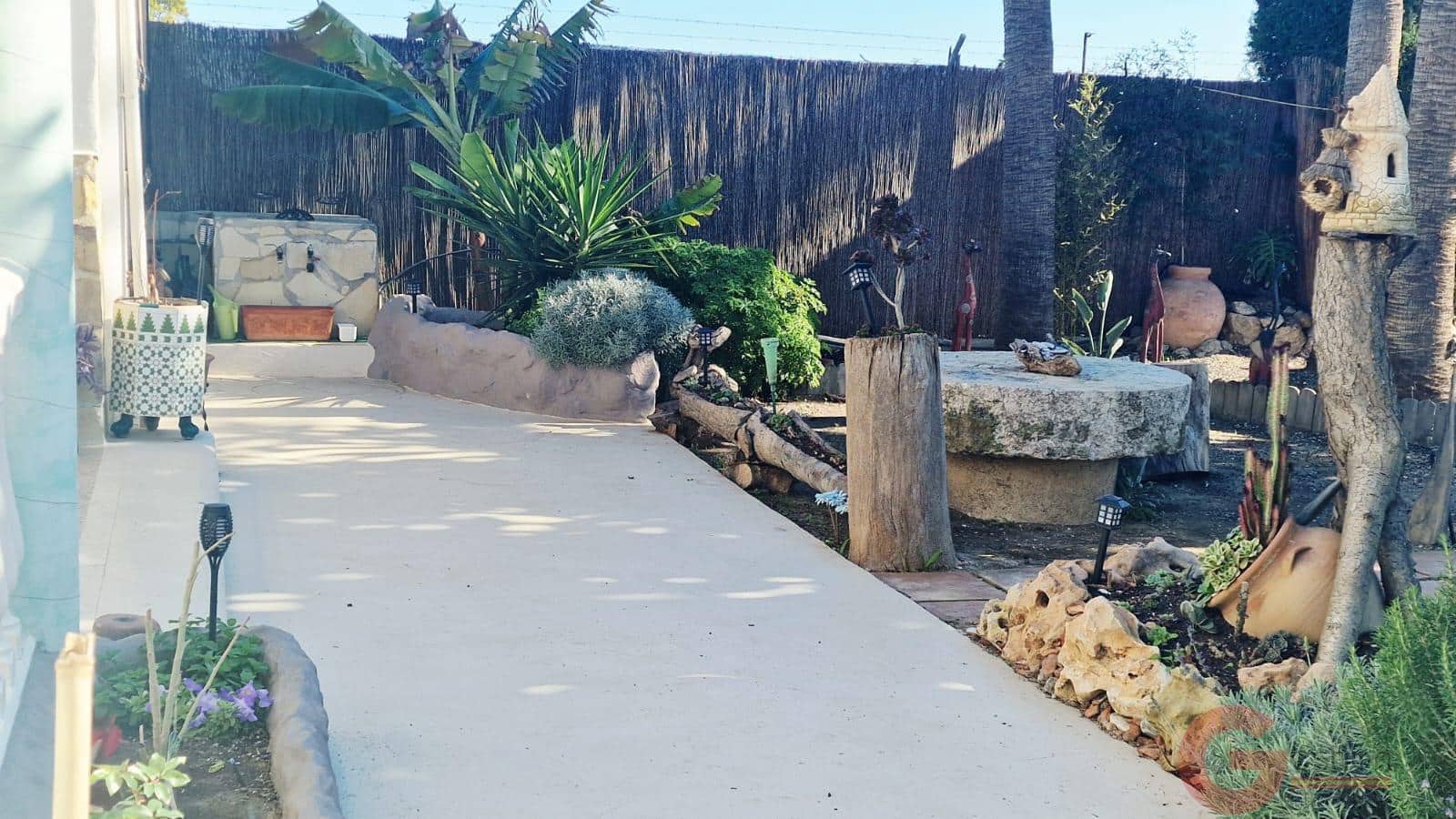 3 bedroom Villa for sale in Almayate with garage - € 565,000 (Ref: 9503531)