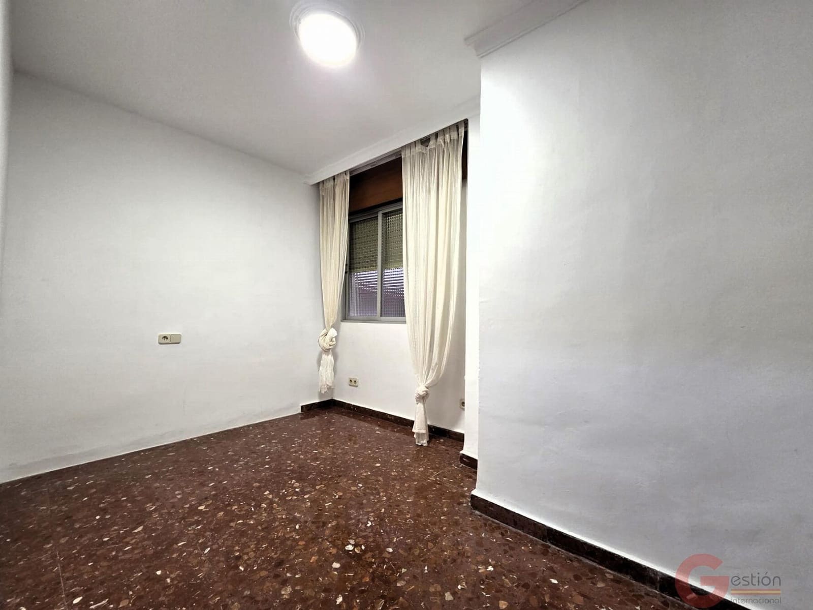 4 bedroom Flat for sale in Motril with garage - € 179,000 (Ref: 9503534)