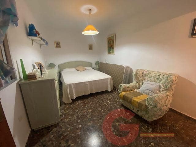 5 bedroom Villa for sale in Canillas de Aceituno - € 170,000 (Ref: 9503535)