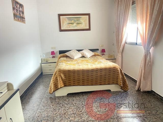 5 bedroom Villa for sale in Canillas de Aceituno - € 170,000 (Ref: 9503535)