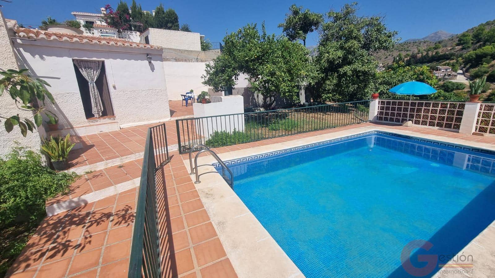 4 bedroom Villa for sale in Frigiliana with pool - € 420,000 (Ref: 9504139)
