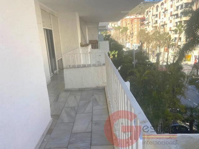 3 bedroom Flat for sale in Almunecar - € 300,000 (Ref: 9506969)