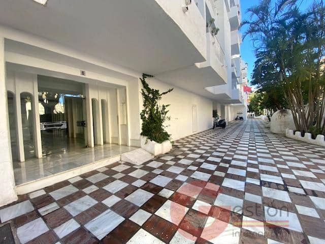3 bedroom Flat for sale in Almunecar - € 300,000 (Ref: 9506969)