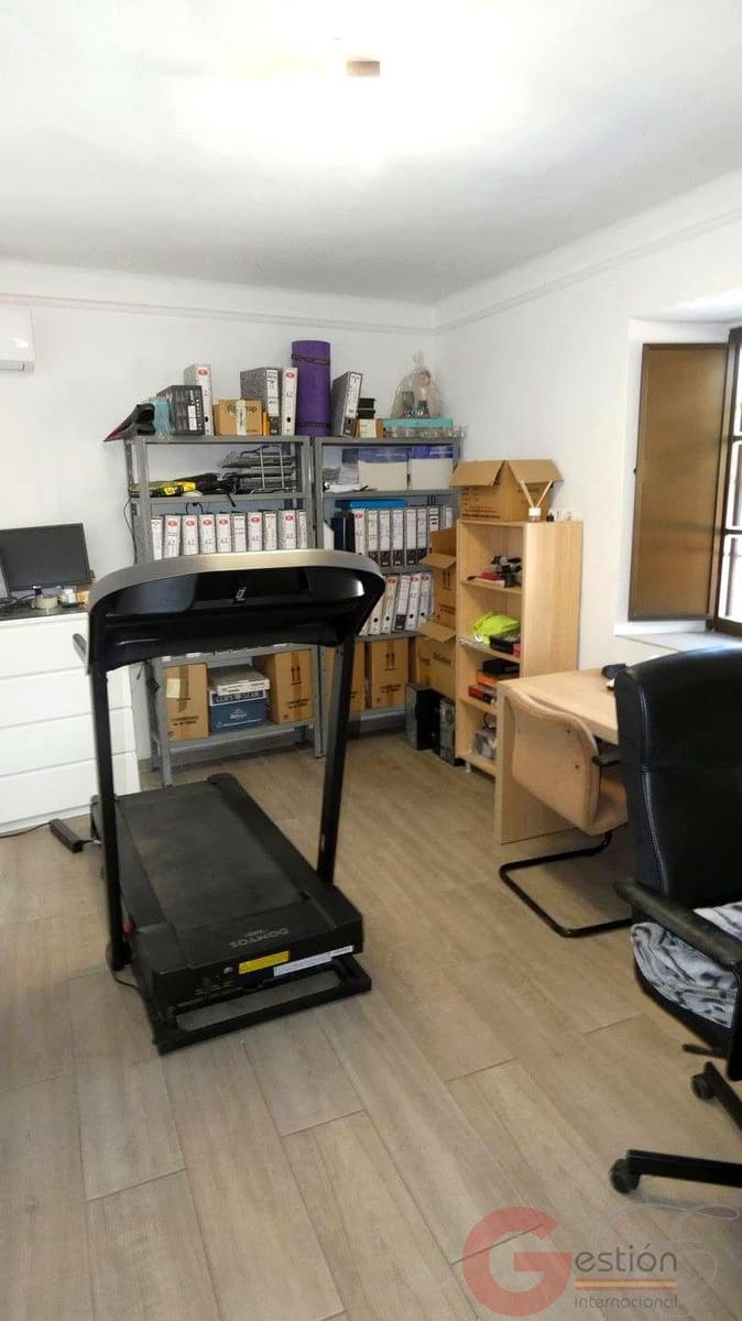 5 soveværelse Villa til salg i Trapiche med swimmingpool garage - € 478.000 (Ref: 9511320)