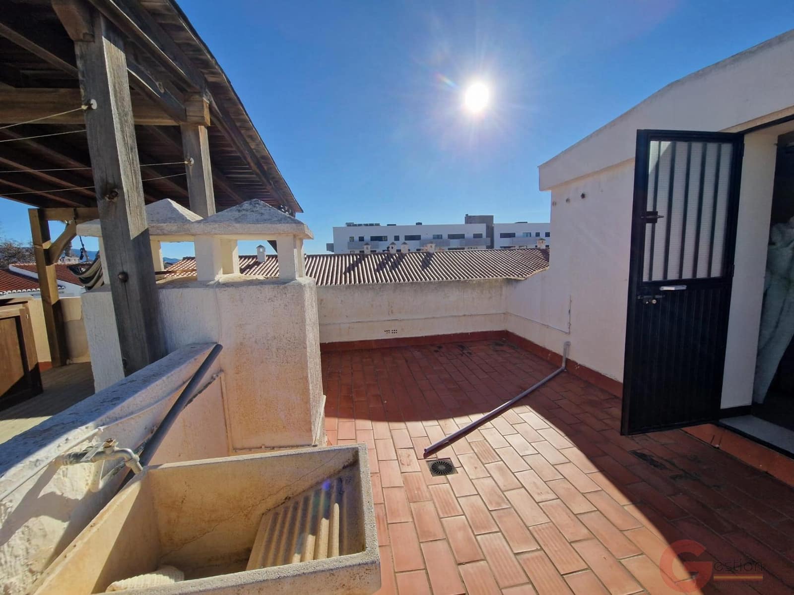 5 soveværelse Villa til salg i Salobrena med swimmingpool - € 419.000 (Ref: 9518016)