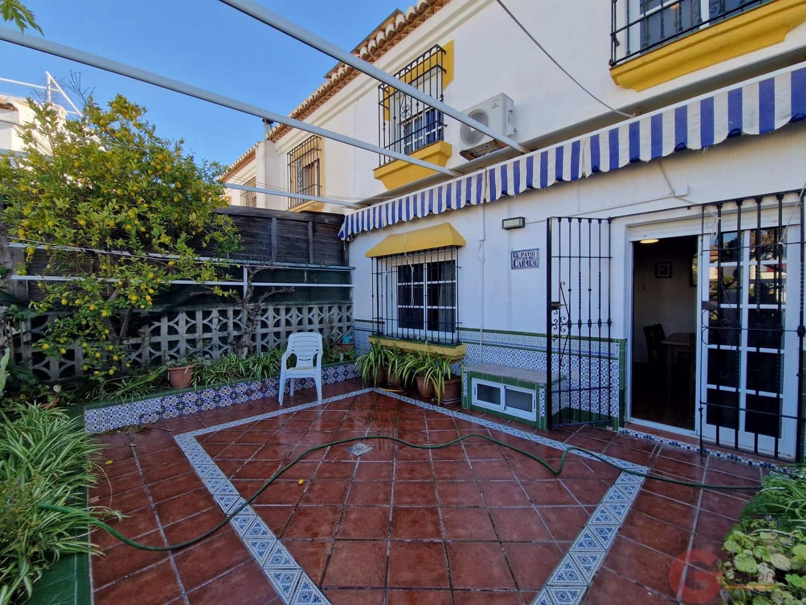 5 soveværelse Villa til salg i Salobrena med swimmingpool - € 419.000 (Ref: 9518016)