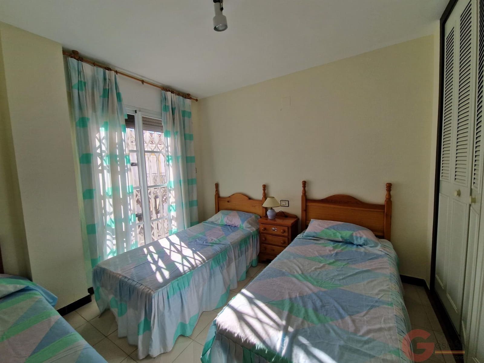 5 soveværelse Villa til salg i Salobrena med swimmingpool - € 419.000 (Ref: 9518016)