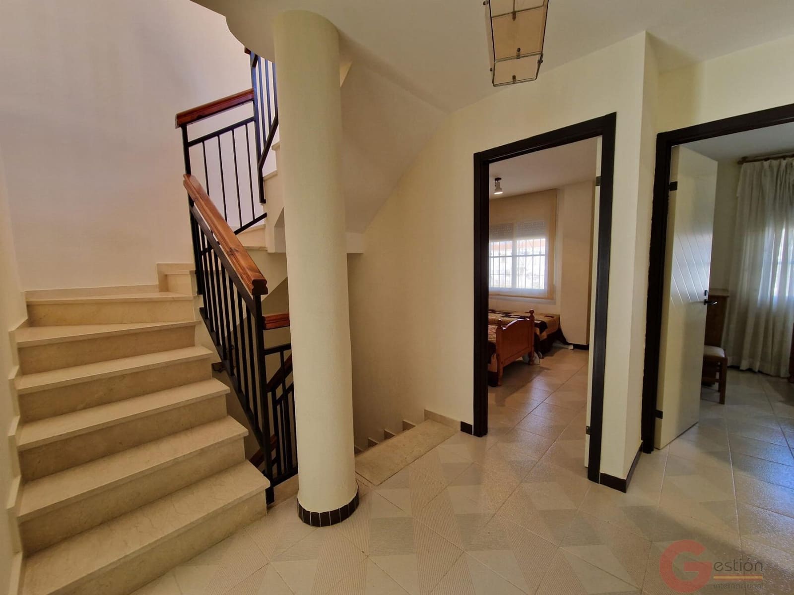 5 soveværelse Villa til salg i Salobrena med swimmingpool - € 419.000 (Ref: 9518016)