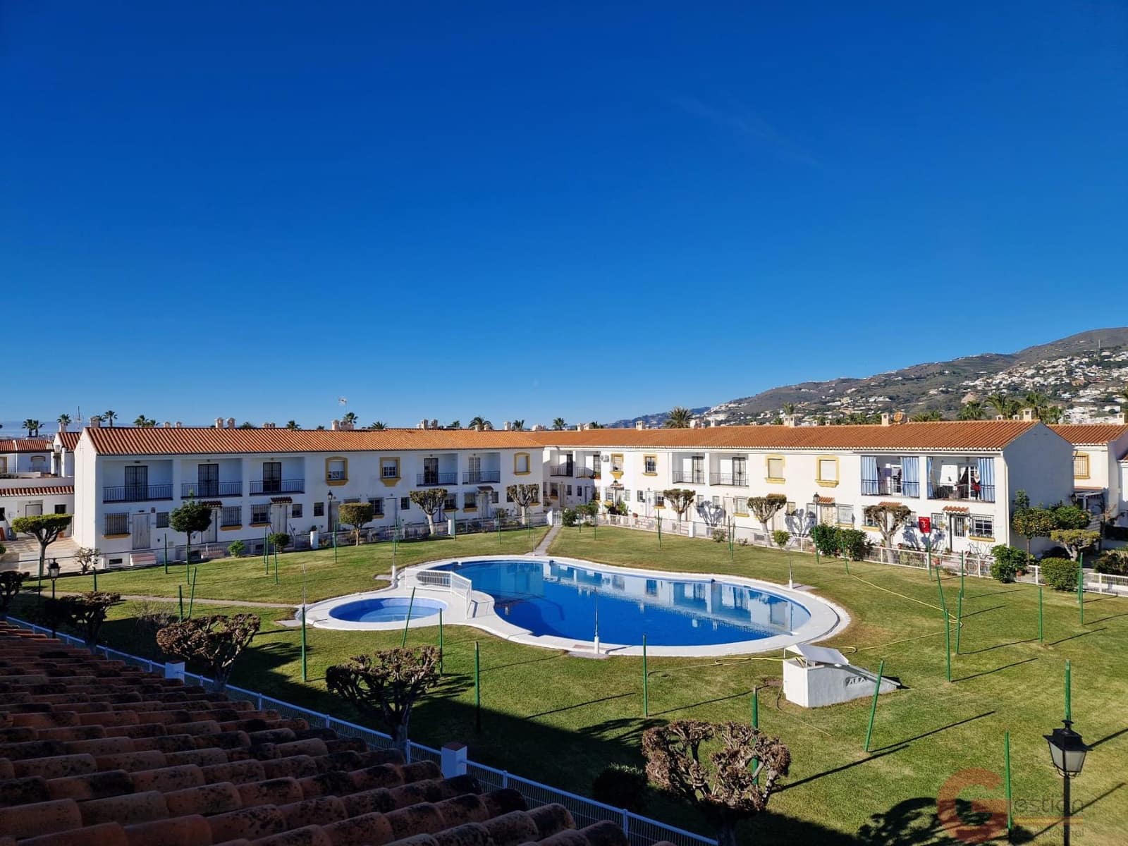 5 soveværelse Villa til salg i Salobrena med swimmingpool - € 419.000 (Ref: 9518016)