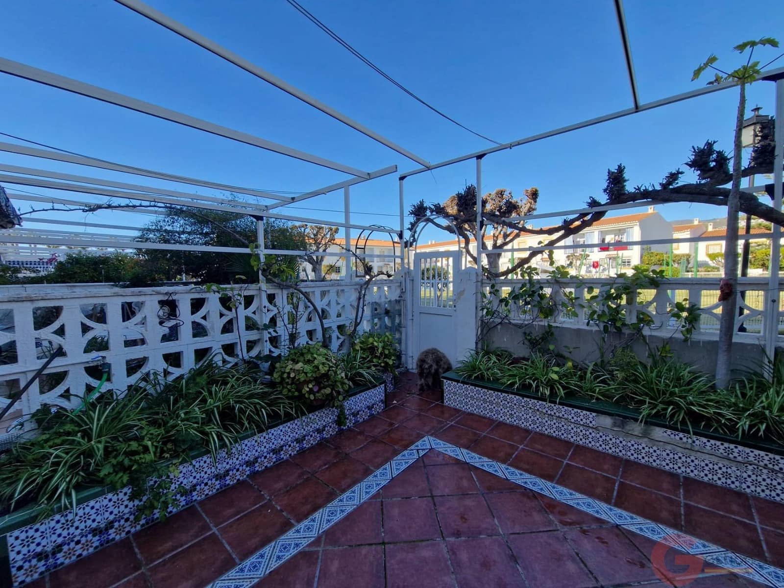 5 soveværelse Villa til salg i Salobrena med swimmingpool - € 419.000 (Ref: 9518016)