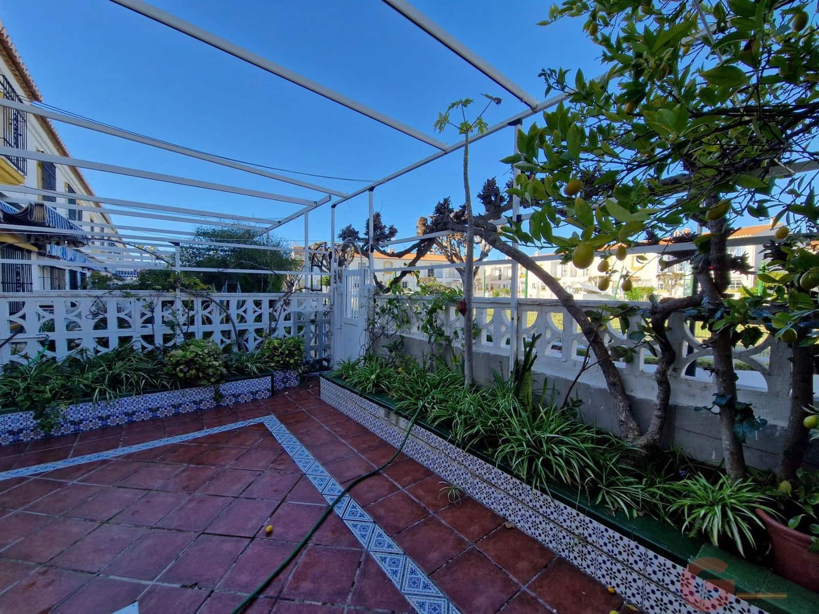 5 soveværelse Villa til salg i Salobrena med swimmingpool - € 419.000 (Ref: 9518016)