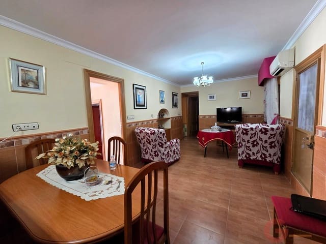 5 sovrum Villa till salu i Píñar - 126 000 € (Ref: 9519710)