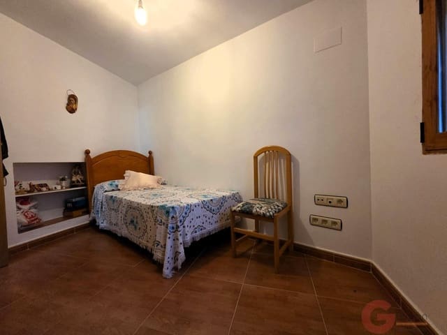 5 sovrum Villa till salu i Píñar - 126 000 € (Ref: 9519710)