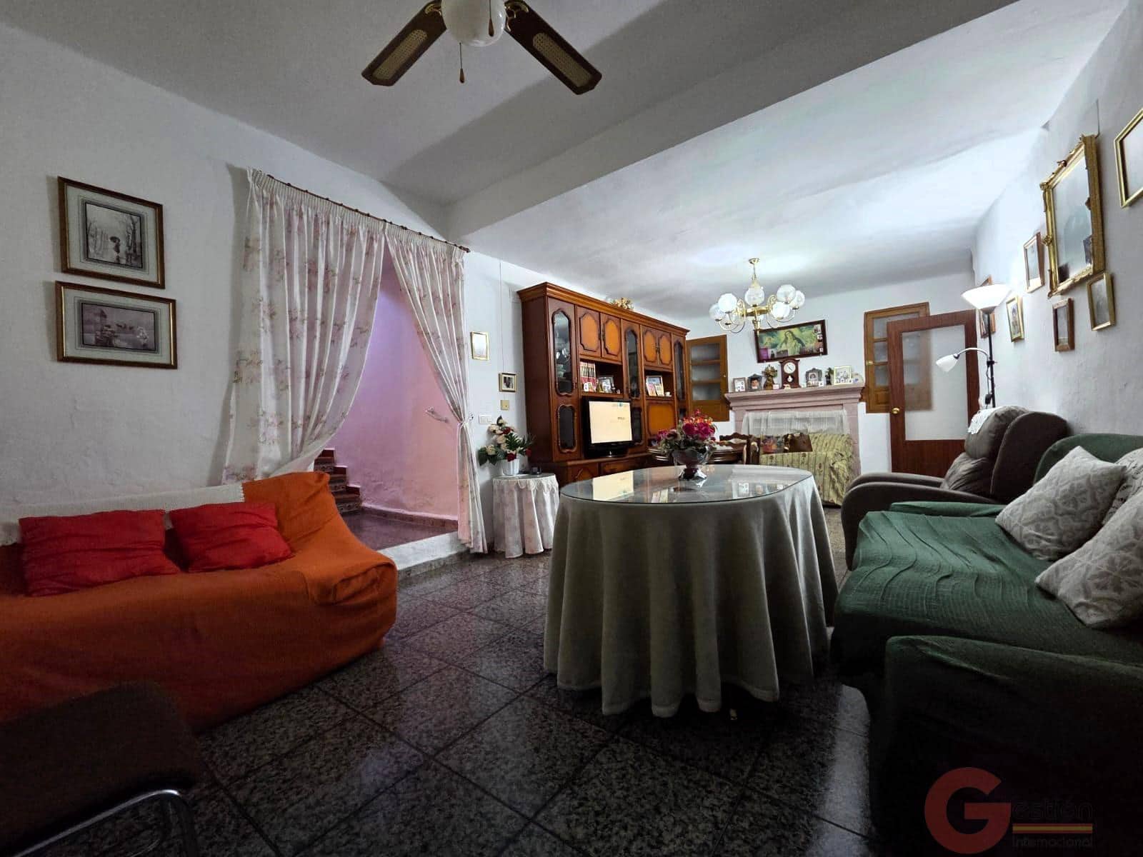 7 bedroom Villa for sale in Albunuelas - € 69,000 (Ref: 9523471)