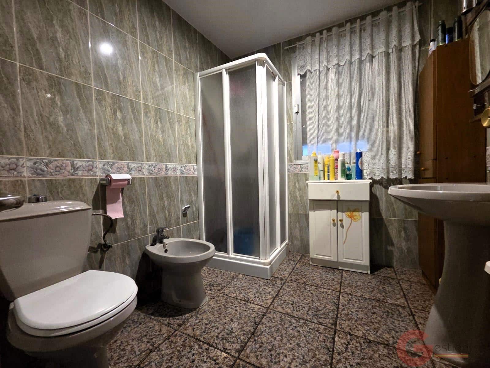 7 bedroom Villa for sale in Albunuelas - € 69,000 (Ref: 9523471)