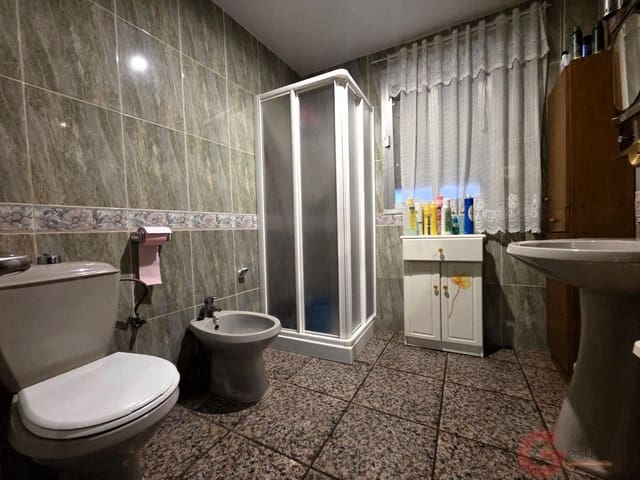 7 slaapkamer Villa te koop in Albuñuelas - € 69.000 (Ref: 9523471)