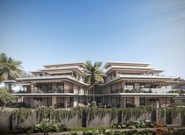 Apartamento de 4 habitaciones en Guadalobón, Estepona en venta con piscina garaje - 1.370.000 € (Ref: 9529080)