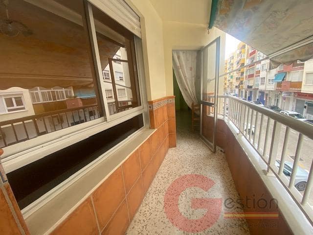 3 chambre Appartement à vendre à Torre del Mar, Vélez-Málaga - 340 000 € (Ref: 9539855)