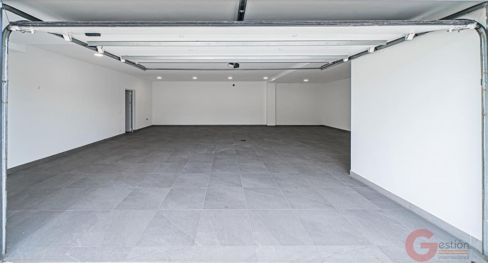 6 sypialnia Willa na sprzedaż w Marbella z basenem garażem - 6 400 000 € (Ref: 9548369)