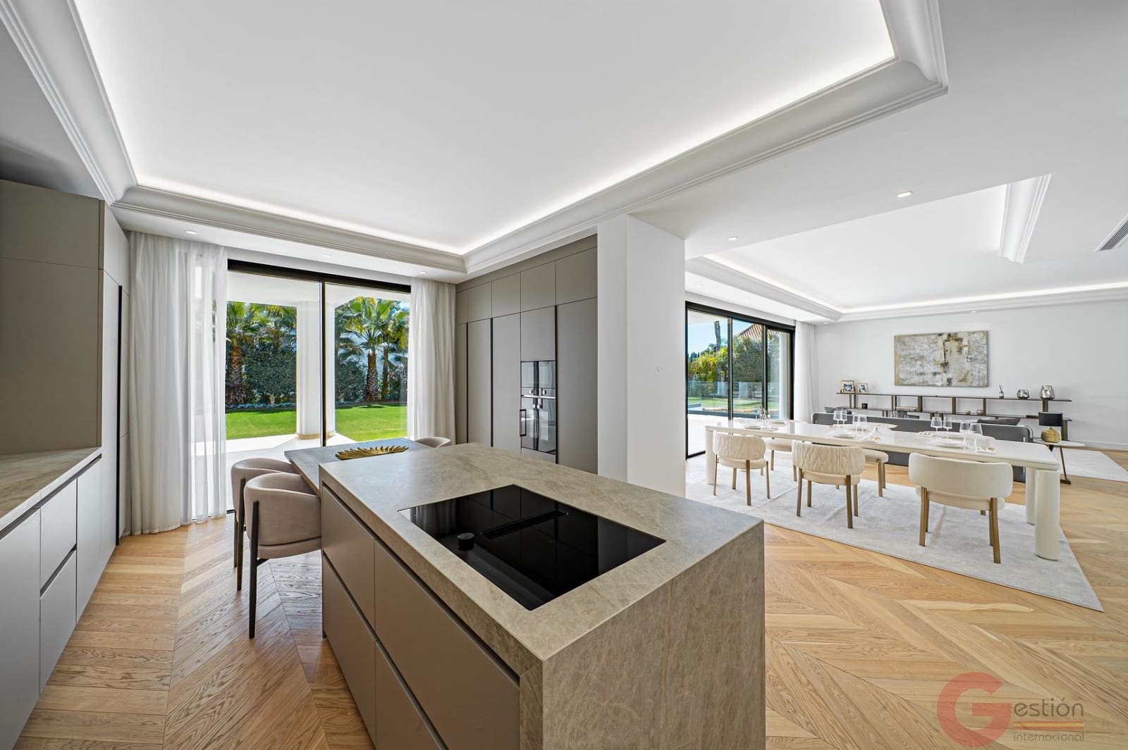 6 sypialnia Willa na sprzedaż w Marbella z basenem garażem - 6 400 000 € (Ref: 9548369)