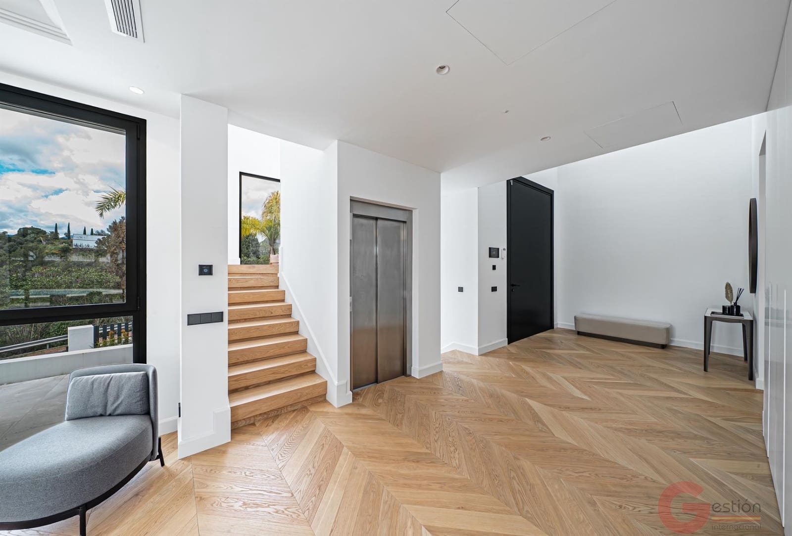 6 sypialnia Willa na sprzedaż w Marbella z basenem garażem - 6 400 000 € (Ref: 9548369)