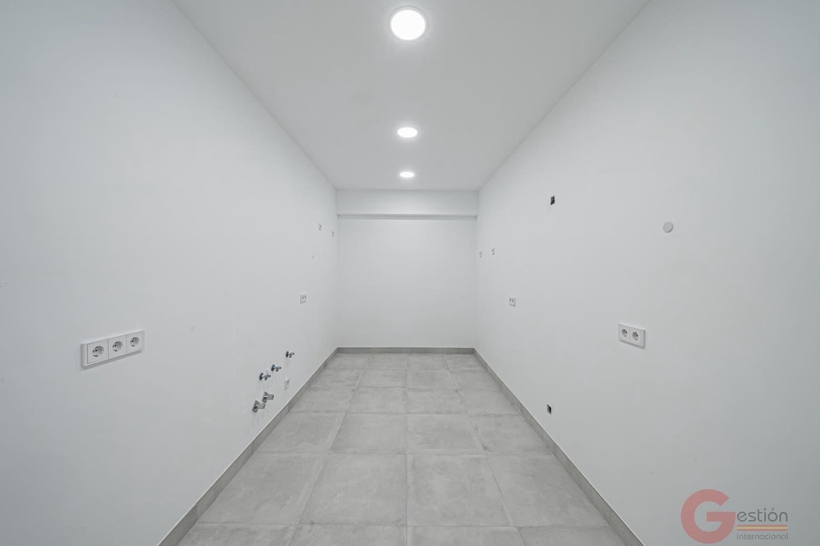 6 sypialnia Willa na sprzedaż w Marbella z basenem garażem - 6 400 000 € (Ref: 9548369)