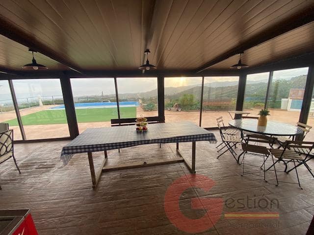 4 sypialnia Finka/Dom wiejski na sprzedaż w Almayate z basenem garażem - 460 000 € (Ref: 9554274)